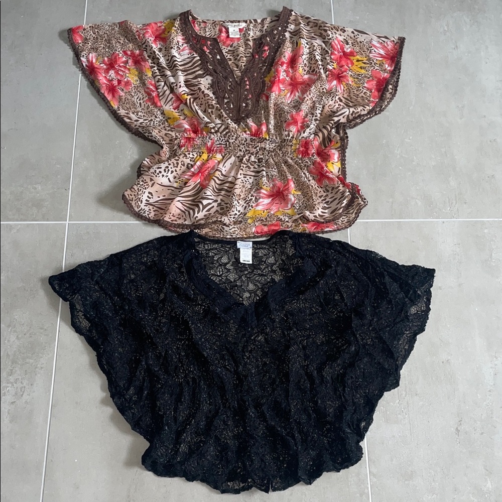 2 Floral WOMENS Print V-Neck Smocked Waist Top & Black Lace top!